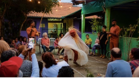 Erês aos Abàs: Corpos que contam no brincar Com Henrique Kazule